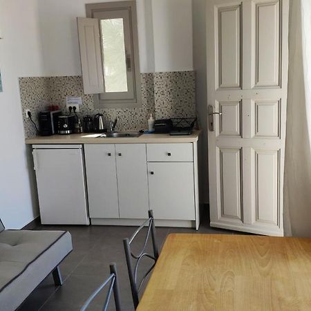 Apartment For 2-3 People 梅加洛克里 外观 照片